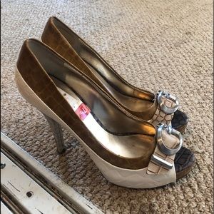 Guess heels